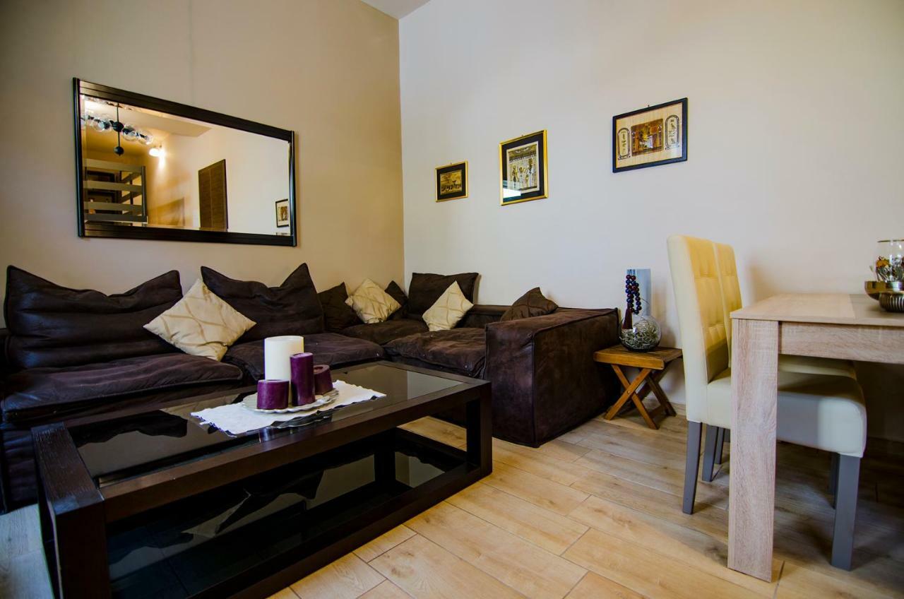 Gonis Suites Palaiochora Luaran gambar